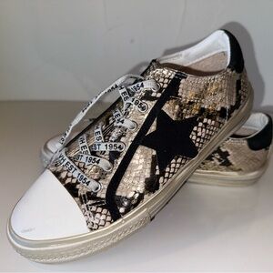 VINTAGE HAVANA ALIVE SNAKE PRINT SNEAKERS SZ 9